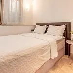 стефани *