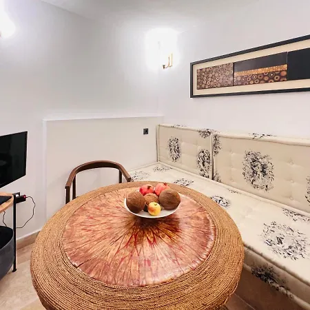 стефани Apartment *